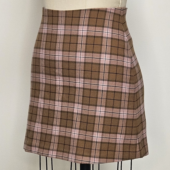 Pink Plaid Mini Skirt - Picture 4 of 11